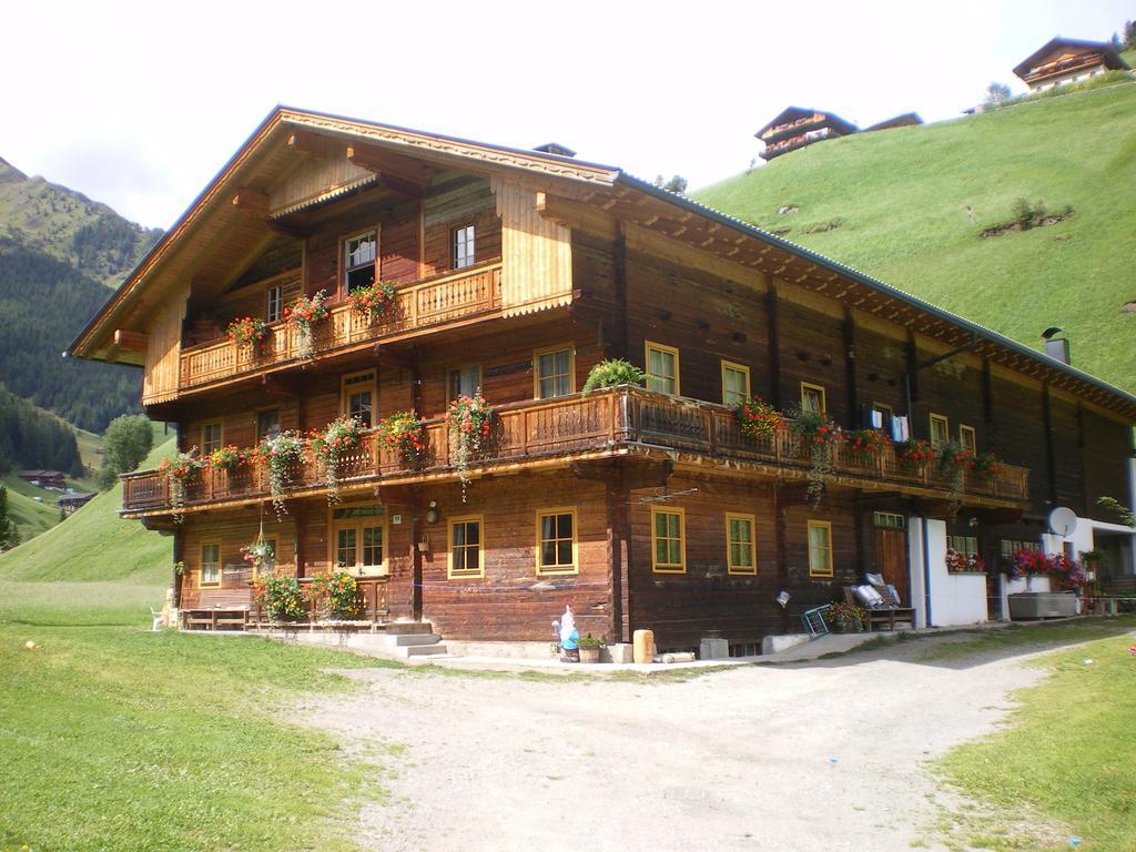 Biohof Jenewein Apartment Innervillgraten Exterior foto